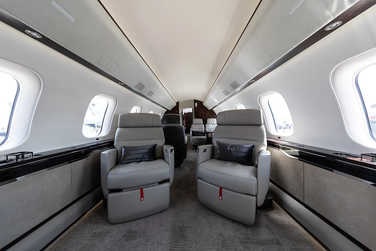 Global 7500 club suite